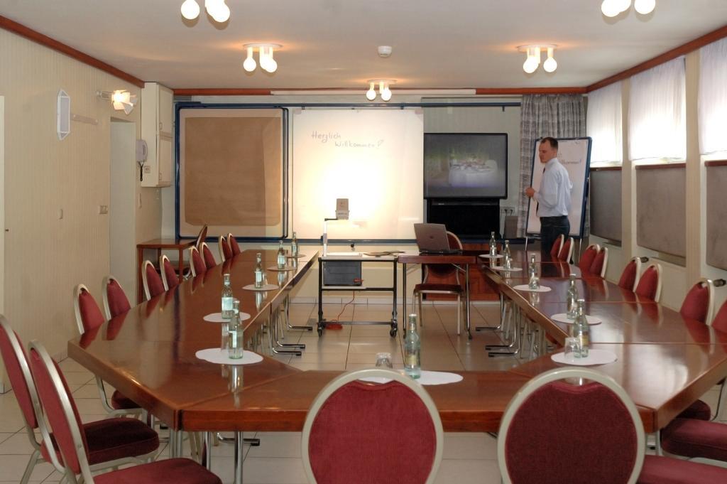 Hotel Excelsior Кассель Экстерьер фото